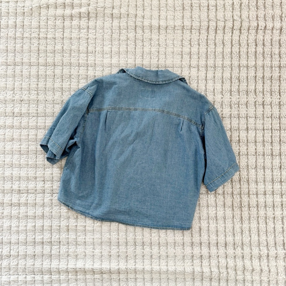 Velvet Heart Light Blue short sleeve Button-Down Shirt - Picture 3 of 4